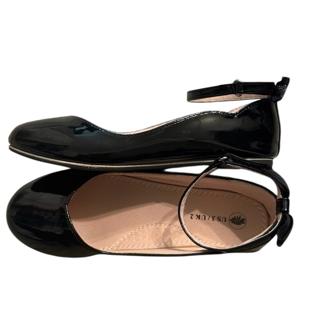 Black Patent Leather Girl’s Shoes